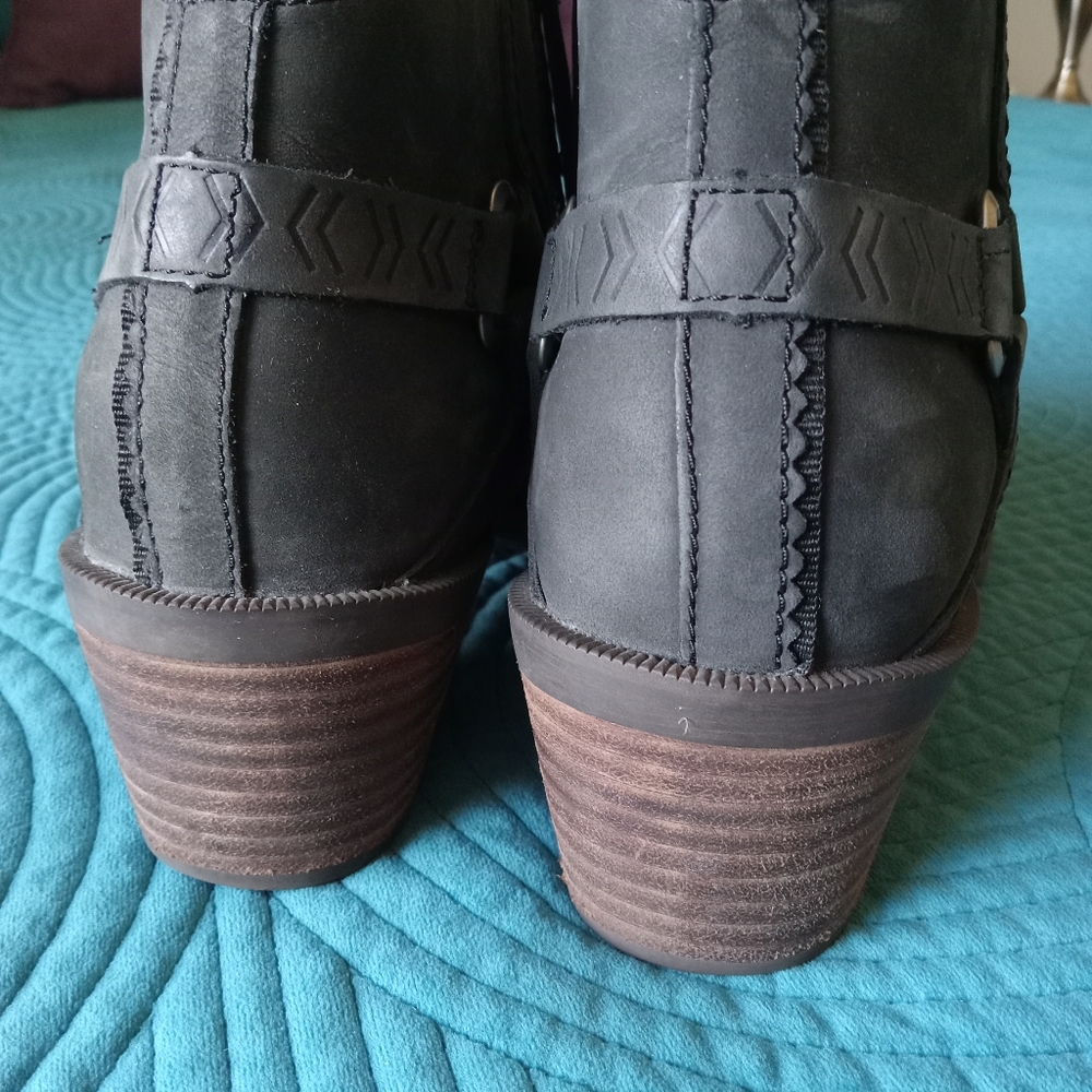Teva | Foxy Gray Suede Nubuck Ankle Boot Booties Size 8 - Picture 6 of 13